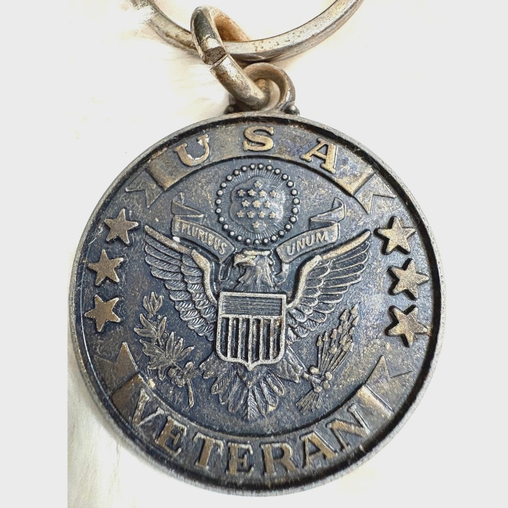 Vintage USA Veteran Keychain Great Seal Eagle Military Commemorative Metal